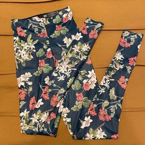 Floral Blackmilk leggings,XS - some wear from storage